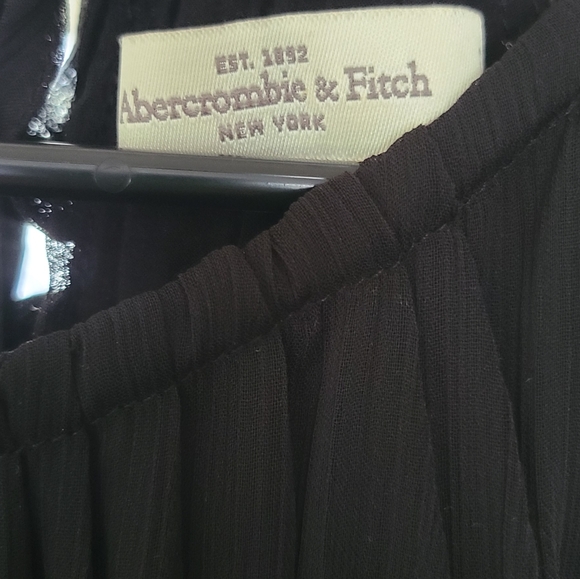 Abercrombie & Fitch Black Cold Shoulder Top - Picture 5 of 8